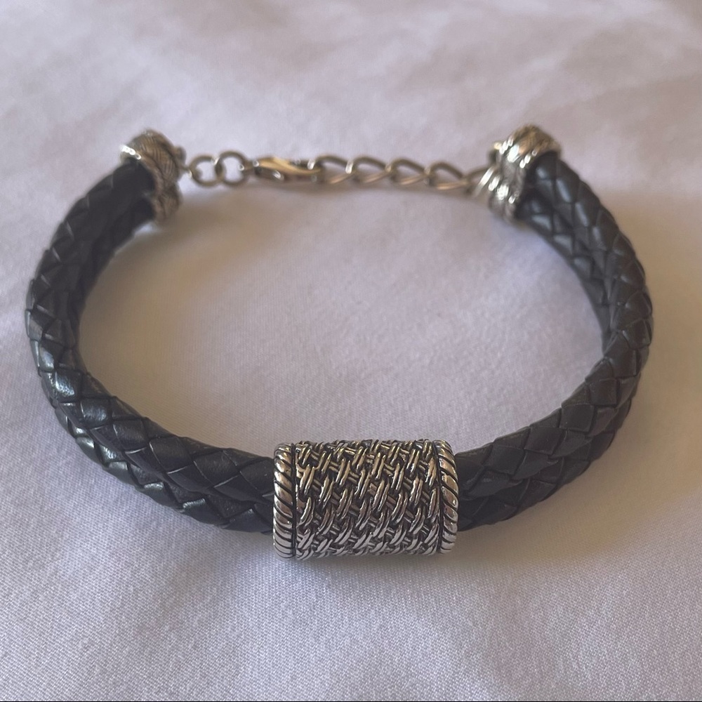 BRACELET - Like New black and silver bracelet